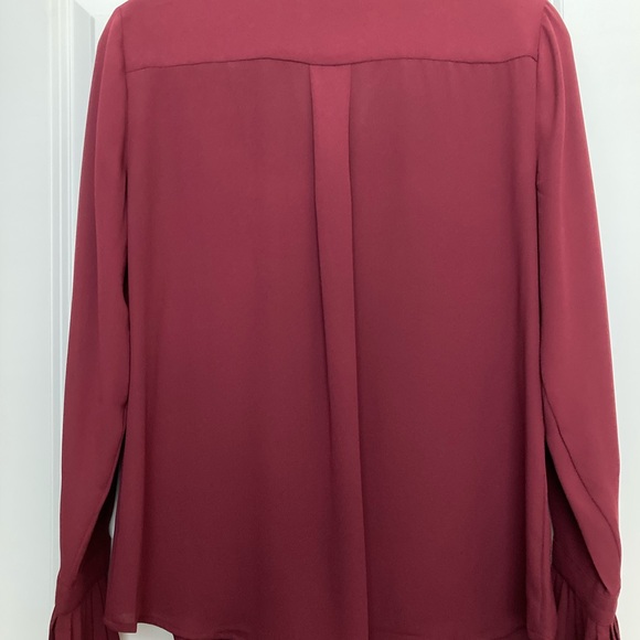 NWOT Loft Blouse - Picture 3 of 3